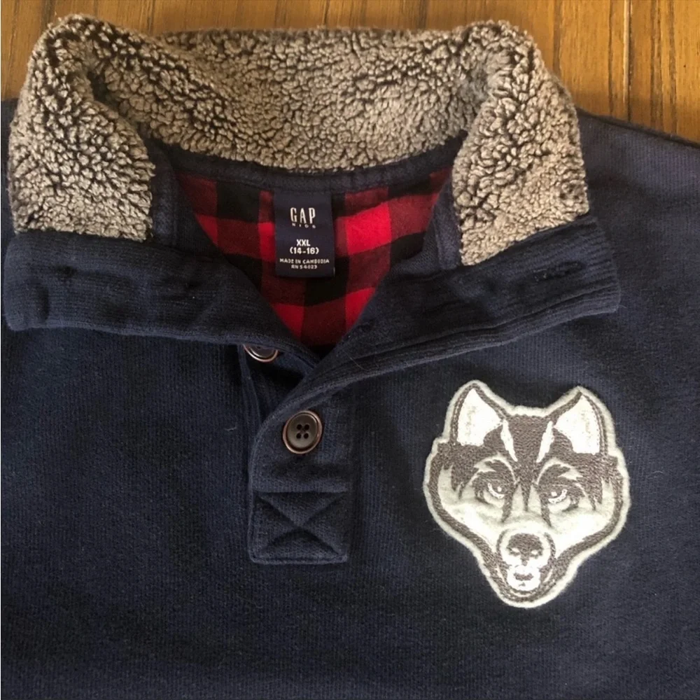 Gap navy button wolf patch sweater